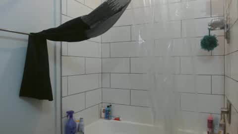 Hazel online show from 09/28/25, 06:57