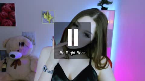 Snapshot of hazel_sullivan chatting on 01/27/25, 03:39 Hazel online show from 01/27/25, 03:39