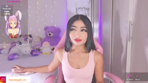 Snapshot of hazelbabee_ chatting on 12/18/25, 09:26 Lynn online show from 12/18/25, 09:26