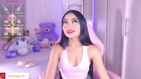 Snapshot of hazelbabee_ chatting on 04/13/26, 10:21 Lynn online show from 04/13/26, 10:21