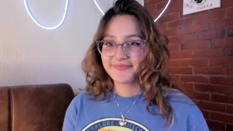 Snapshot of hazelbrownn23 chatting on 02/03/25, 06:13 Hazel Brown online show from 02/03/25, 06:13