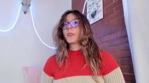 Snapshot of hazelbrownn23 chatting on 03/10/25, 06:34 Hazel Brown online show from 03/10/25, 06:34