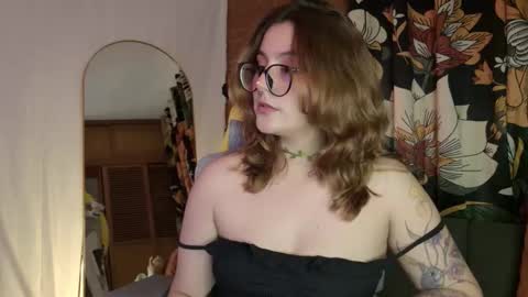 Snapshot of hazelbrownn23 chatting on 01/13/26, 02:39 Hazel Brown online show from 01/13/26, 02:39