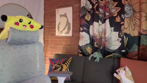 Snapshot of hazelbrownn23 chatting on 01/17/26, 01:43 Hazel Brown online show from 01/17/26, 01:43