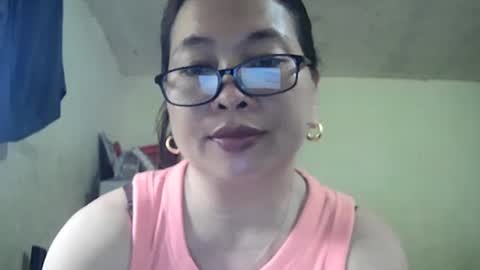 Snapshot of hazeldhane chatting on 03/05/25, 05:07 hazeldhane online show from 03/05/25, 05:07