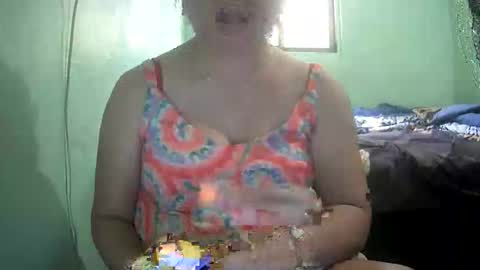 Snapshot of hazeldhane chatting on 09/12/25, 01:28 hazeldhane online show from 09/12/25, 01:28