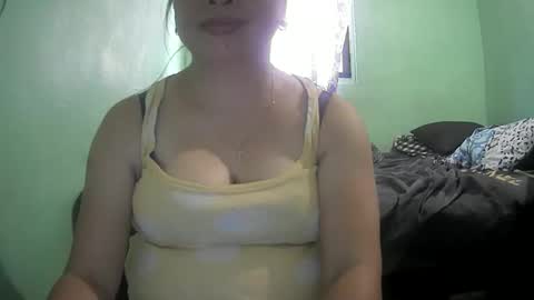 Snapshot of hazeldhane chatting on 10/12/25, 03:49 hazeldhane online show from 10/12/25, 03:49
