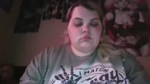 Snapshot of hazeleyez97 chatting on 09/27/25, 10:26 Hazeleyez97 online show from 09/27/25, 10:26