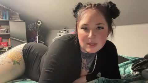 Snapshot of hazelgrace23 chatting on 07/01/26, 05:42 Hazel Grace online show from 07/01/26, 05:42