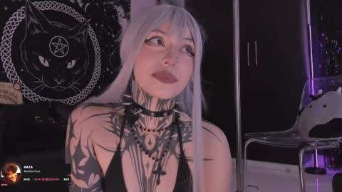 Snapshot of hazellwitch chatting on 05/30/26, 08:39 Hazell Witch online show from 05/30/26, 08:39