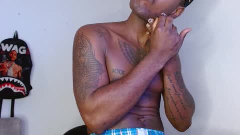 hazlan_420 online show from 11/12/25, 01:22