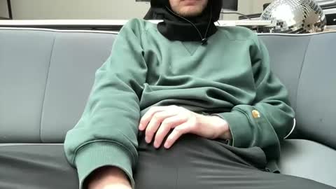 hchappel19 online show from 10/05/25, 01:42