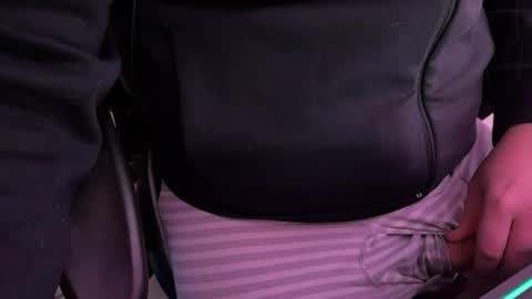 Snapshot of hdu94120 chatting on 12/12/24, 02:33 hdu94120 online show from 12/12/24, 02:33