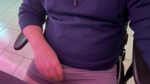 Snapshot of hdu94120 chatting on 03/03/25, 08:49 hdu94120 online show from 03/03/25, 08:49