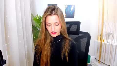 heartedlove_1 online show from 03/11/25, 11:44