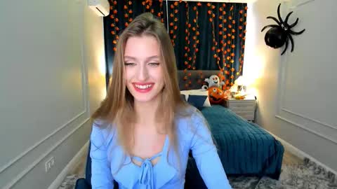 heartedlove_1 online show from 10/19/25, 11:55