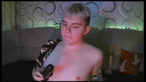 Snapshot of heatctrl chatting on 02/28/26, 05:25 Justin online show from 02/28/26, 05:25