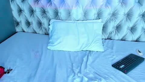 Snapshot of heather_dowd chatting on 03/08/25, 03:13  heather online show from 03/08/25, 03:13