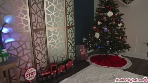 Snapshot of heatherbby chatting on 12/25/24, 01:10 Heather online show from 12/25/24, 01:10