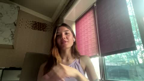 Snapshot of heatherwillman chatting on 04/09/26, 01:27 Lili online show from 04/09/26, 01:27
