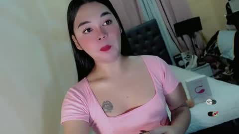 Snapshot of heatmusex_ chatting on 05/17/26, 07:43 Kylene3 online show from 05/17/26, 07:43