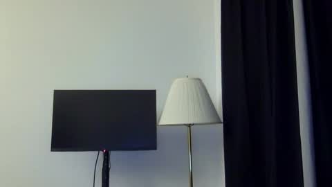 Snapshot of heatwavee chatting on 05/01/26, 12:48 heatwavee online show from 05/01/26, 12:48