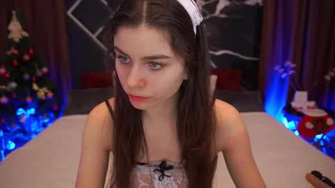 heavenelle online show from 12/22/25, 07:05