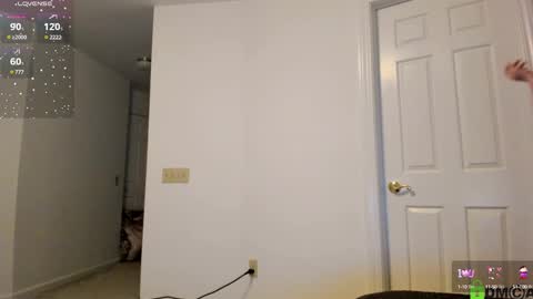 Snapshot of heaveniabb chatting on 12/14/24, 04:45 Helen online show from 12/14/24, 04:45