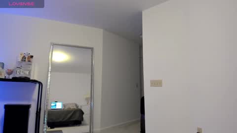 Snapshot of heaveniabb chatting on 01/19/25, 04:54 Helen online show from 01/19/25, 04:54