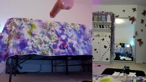 Snapshot of heaveniabb chatting on 10/01/25, 12:38 Helen online show from 10/01/25, 12:38