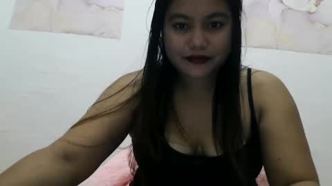 Snapshot of heavenlyeyes69 chatting on 12/17/24, 01:07 heavenlyeyes69 online show from 12/17/24, 01:07