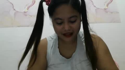 Snapshot of heavenlyeyes69 chatting on 12/19/24, 11:35 heavenlyeyes69 online show from 12/19/24, 11:35