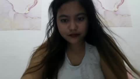 Snapshot of heavenlyeyes69 chatting on 12/20/24, 05:25 heavenlyeyes69 online show from 12/20/24, 05:25