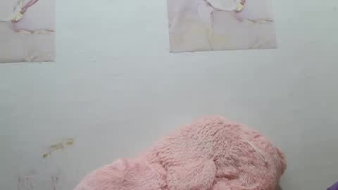 Snapshot of heavenlyeyes69 chatting on 01/07/25, 06:14 heavenlyeyes69 online show from 01/07/25, 06:14