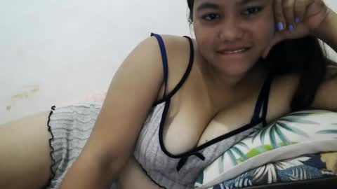 Snapshot of heavenlyeyes69 chatting on 10/15/25, 09:26 heavenlyeyes69 online show from 10/15/25, 09:26