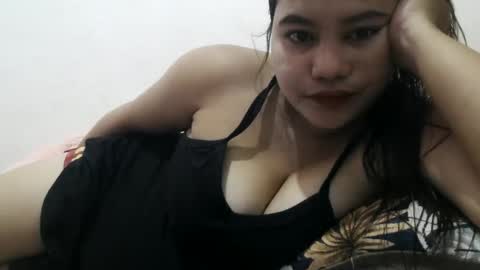Snapshot of heavenlyeyes69 chatting on 04/04/26, 12:42 heavenlyeyes69 online show from 04/04/26, 12:42