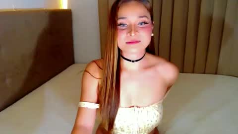 Snapshot of heavenlypleasurexx chatting on 04/15/26, 12:06 HEAVEN online show from 04/15/26, 12:06