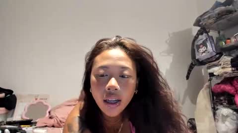 Snapshot of heavenngirlyy444 chatting on 01/29/25, 04:47 Heaven  online show from 01/29/25, 04:47