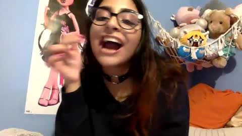 Snapshot of heavensbunny chatting on 12/06/24, 06:04 heaven the muslim slut online show from 12/06/24, 06:04