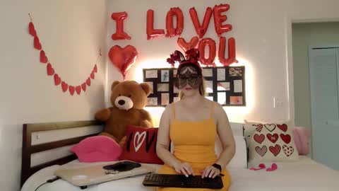 hebelongs2her online show from 02/07/26, 03:16