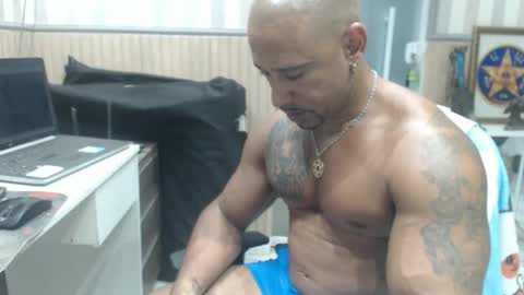 Snapshot of hebertgomes chatting on 02/15/25, 01:31 hebertgomes online show from 02/15/25, 01:31