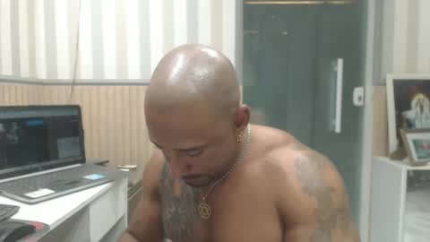 Snapshot of hebertgomes chatting on 10/24/25, 01:57 hebertgomes online show from 10/24/25, 01:57