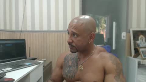 Snapshot of hebertgomes chatting on 11/13/25, 05:01 hebertgomes online show from 11/13/25, 05:01