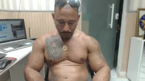 Snapshot of hebertgomes chatting on 11/28/25, 10:45 hebertgomes online show from 11/28/25, 10:45