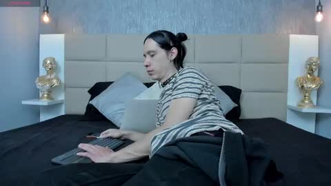 Keira Hecate online show from 04/30/26, 07:20