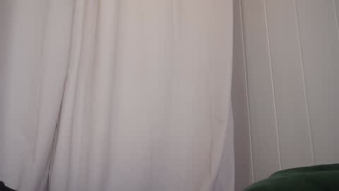 Snapshot of hecate333 chatting on 01/18/25, 11:00 hecate333 online show from 01/18/25, 11:00