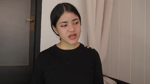 Snapshot of hecate333 chatting on 02/20/25, 09:55 hecate333 online show from 02/20/25, 09:55