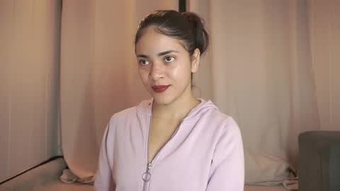 Snapshot of hecate333 chatting on 10/12/25, 06:18 hecate333 online show from 10/12/25, 06:18