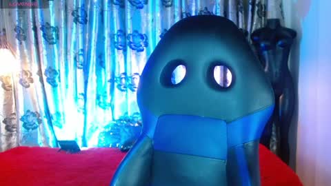 Snapshot of hecate_doll chatting on 05/01/26, 05:17 hecate_doll online show from 05/01/26, 05:17