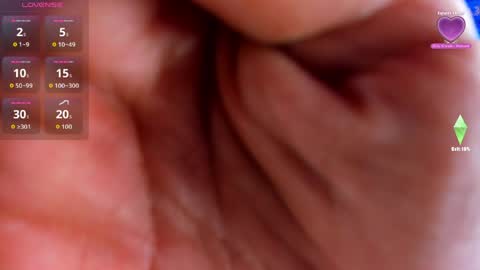 Snapshot of hecate_doll chatting on 05/17/26, 01:51 hecate_doll online show from 05/17/26, 01:51